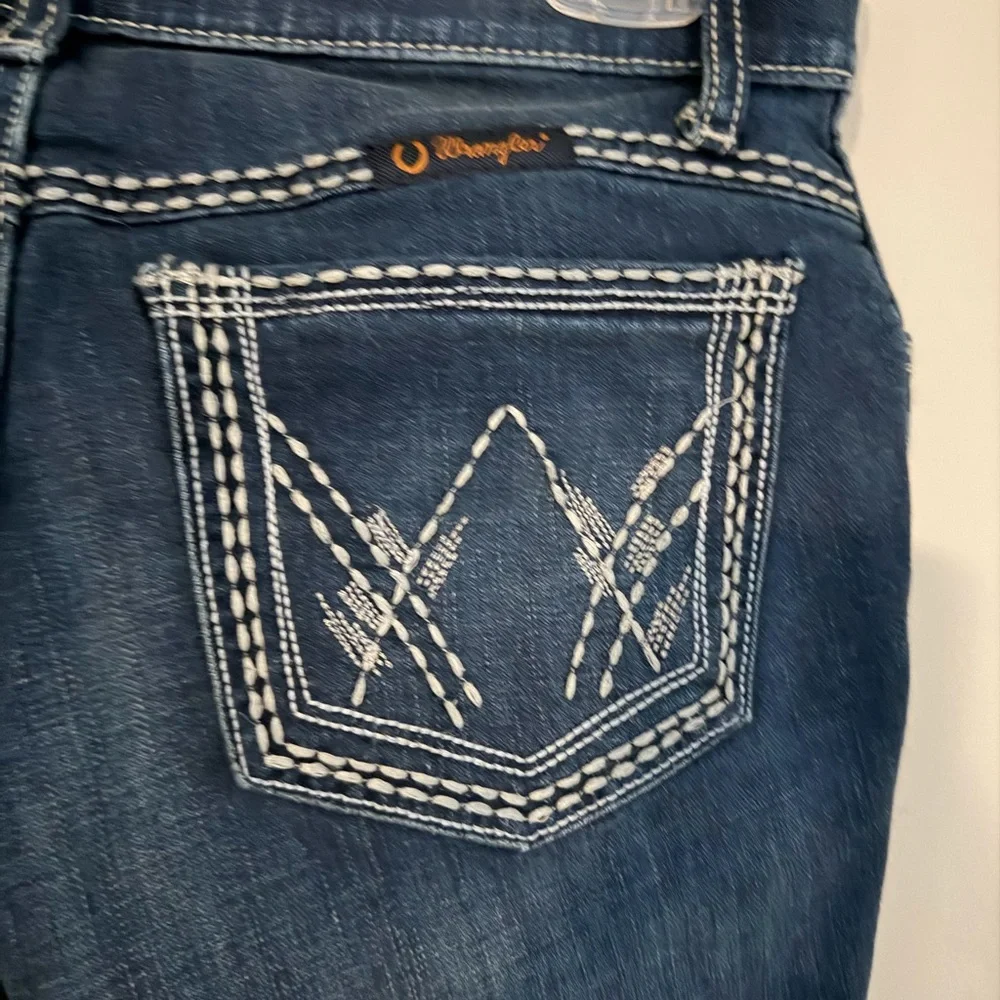 Wrangler Shiloh Riding jeans size 7 stretch denim‎ embroidered western rodeo